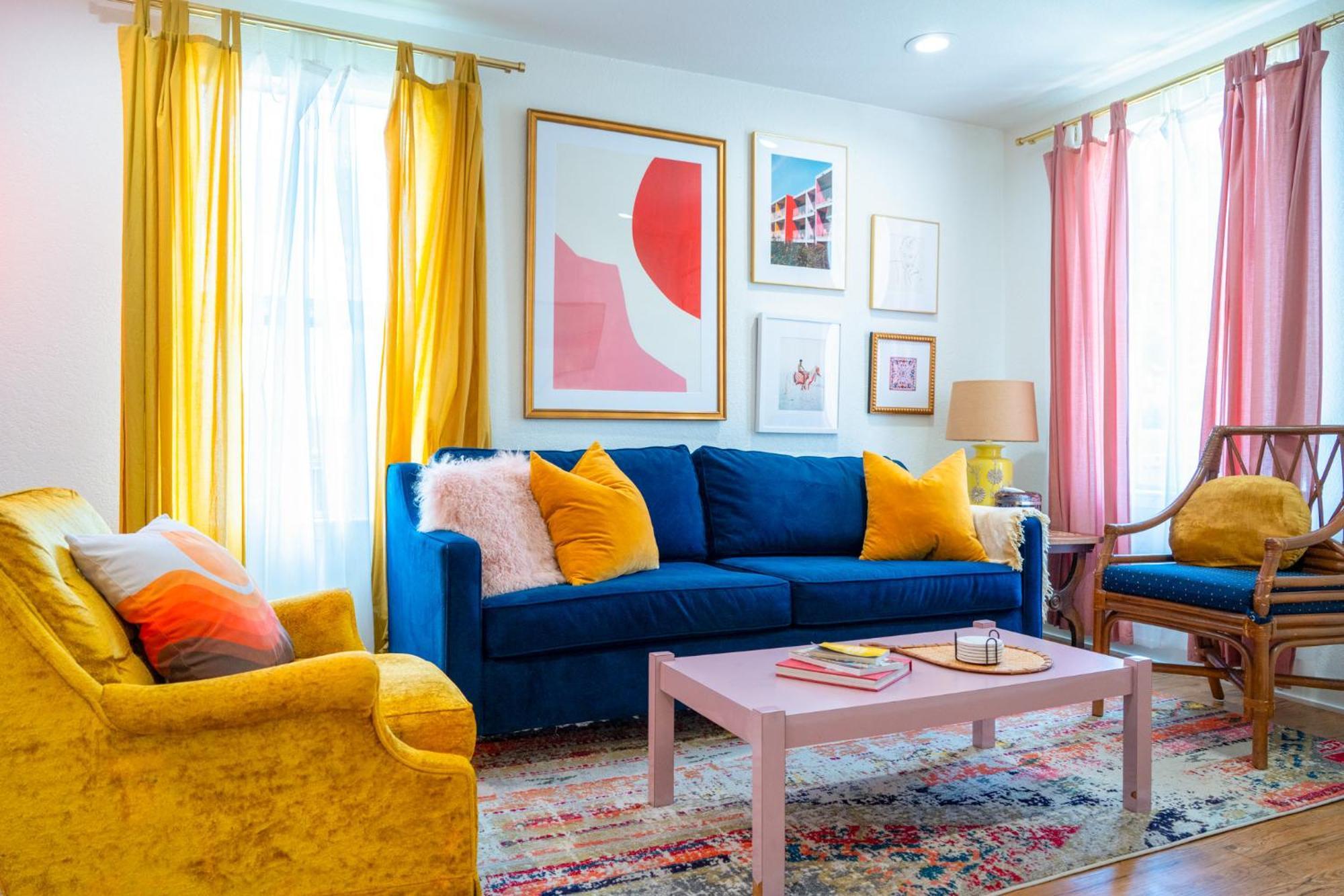 Stylish, Artsy Bungalow Central Eastside Austin Eksteriør bilde