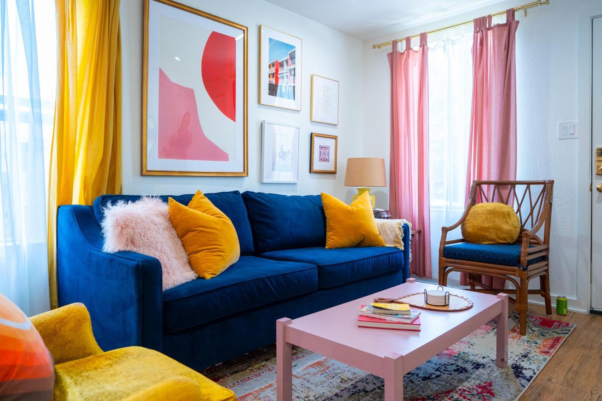 Stylish, Artsy Bungalow Central Eastside Austin Eksteriør bilde