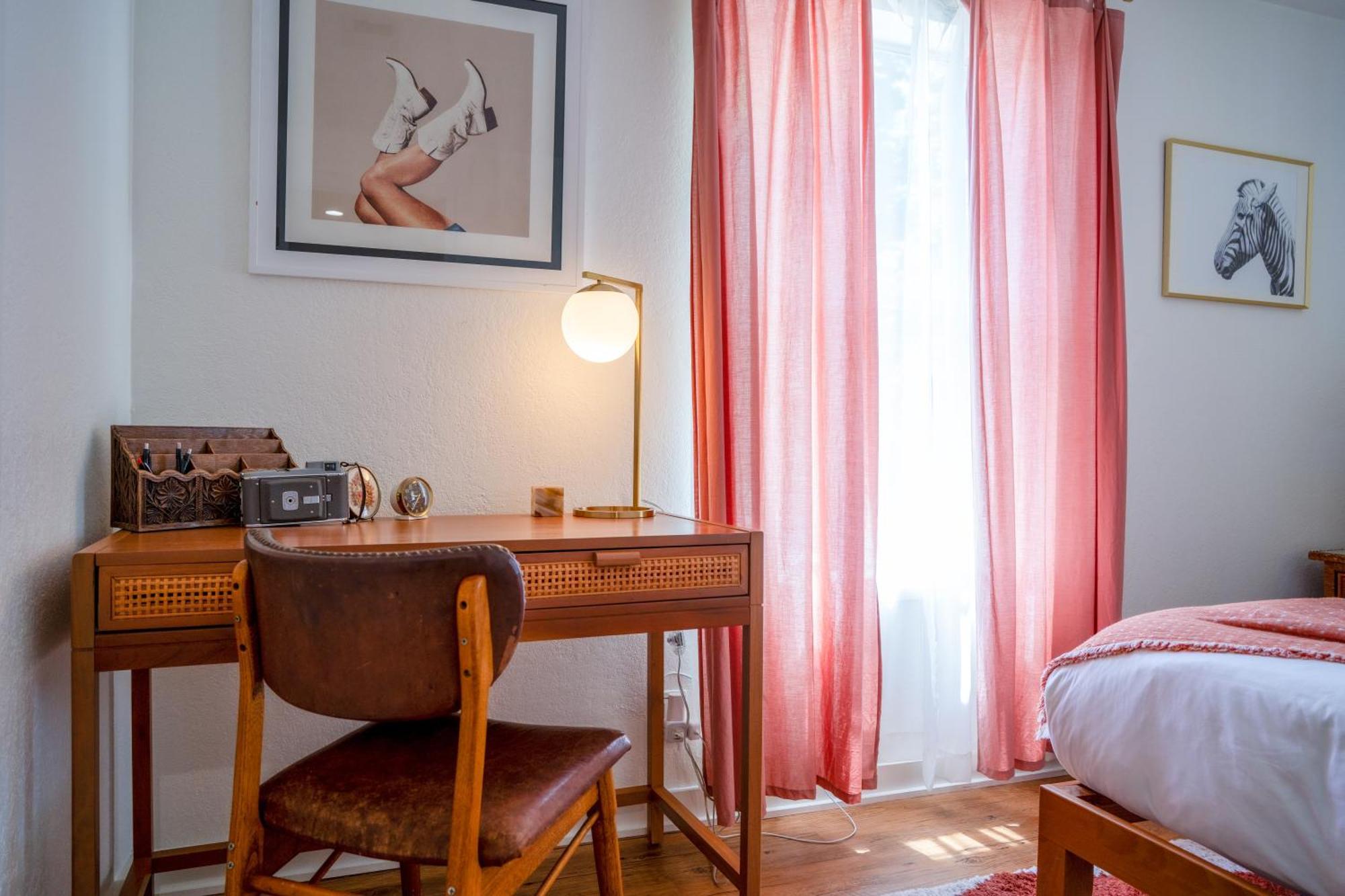 Stylish, Artsy Bungalow Central Eastside Austin Eksteriør bilde