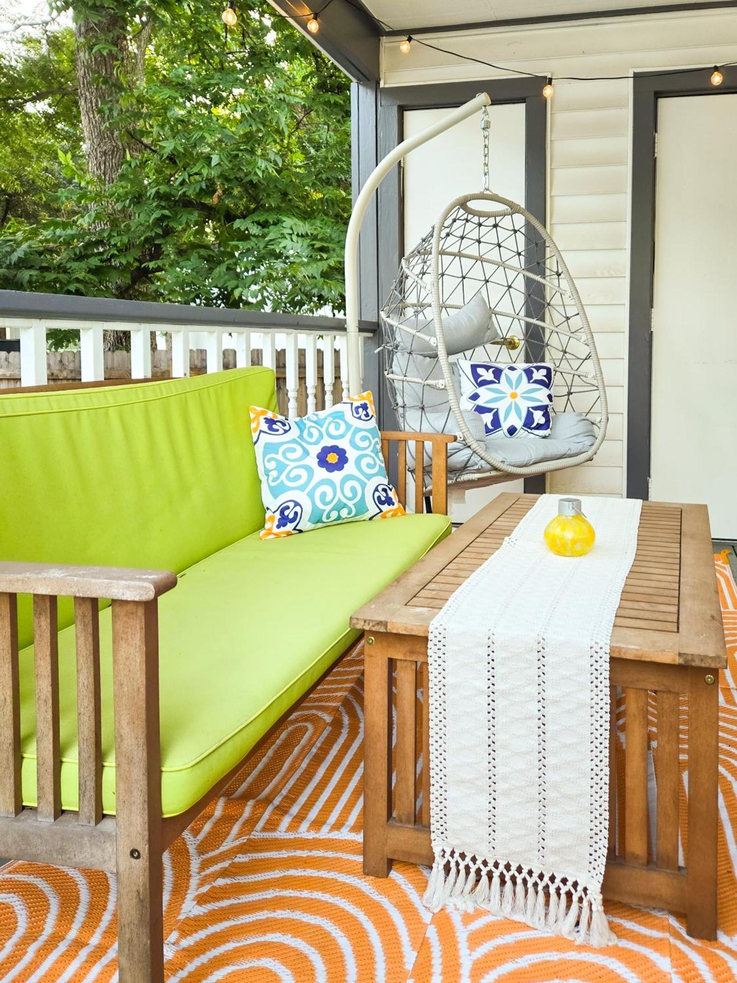 Stylish, Artsy Bungalow Central Eastside Austin Eksteriør bilde